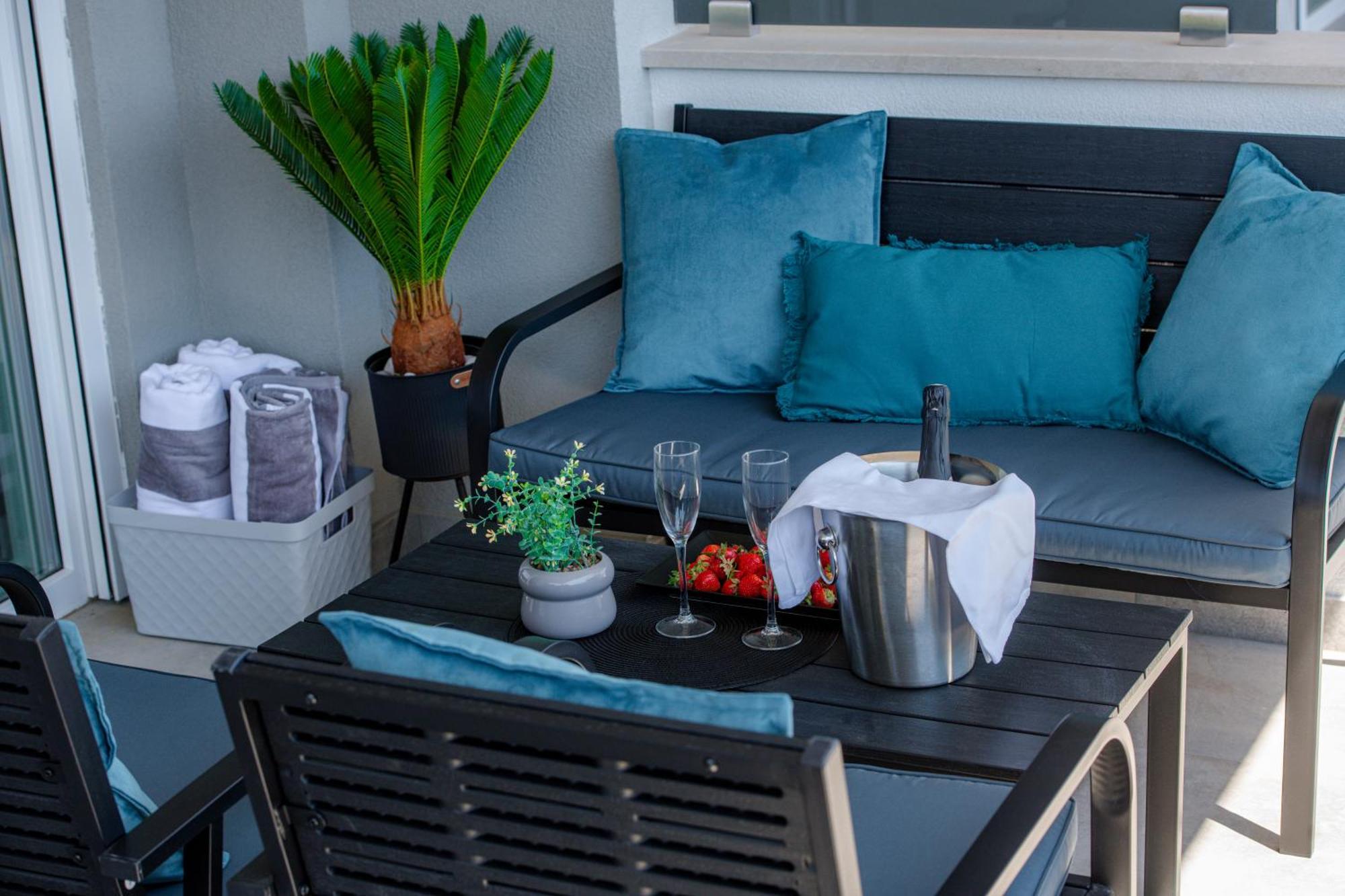 Vista Apartment *